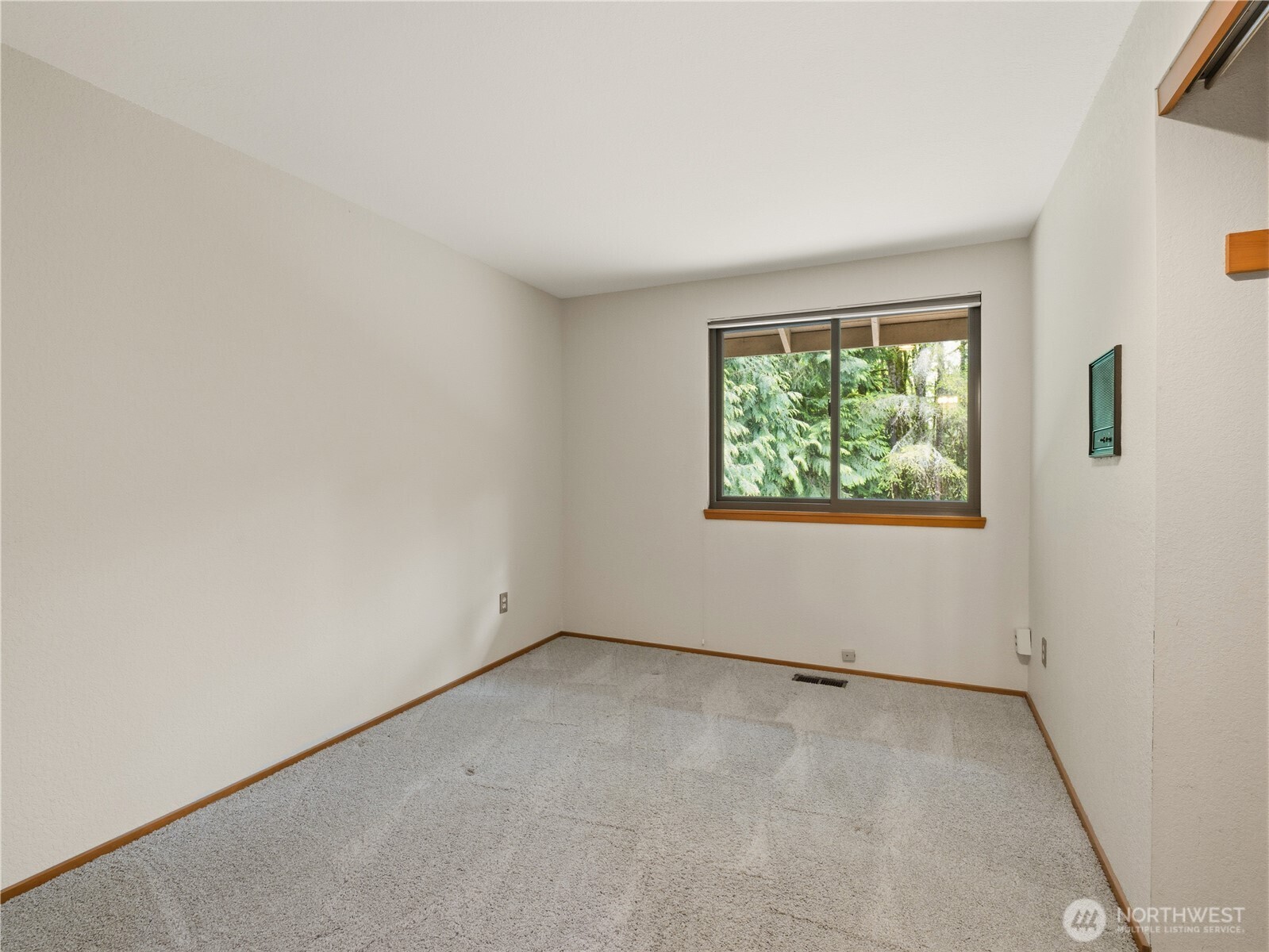 24214 SE 18th Place , Sammamish, WA 98075