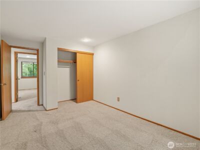 24214 SE 18th Place , Sammamish, WA 98075 - Photo 32