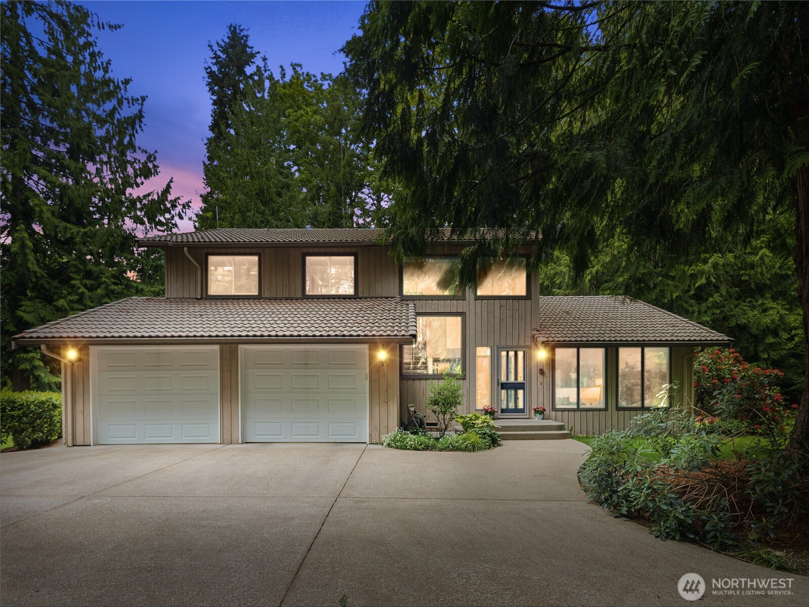 24214 SE 18th Place , Sammamish, WA 98075