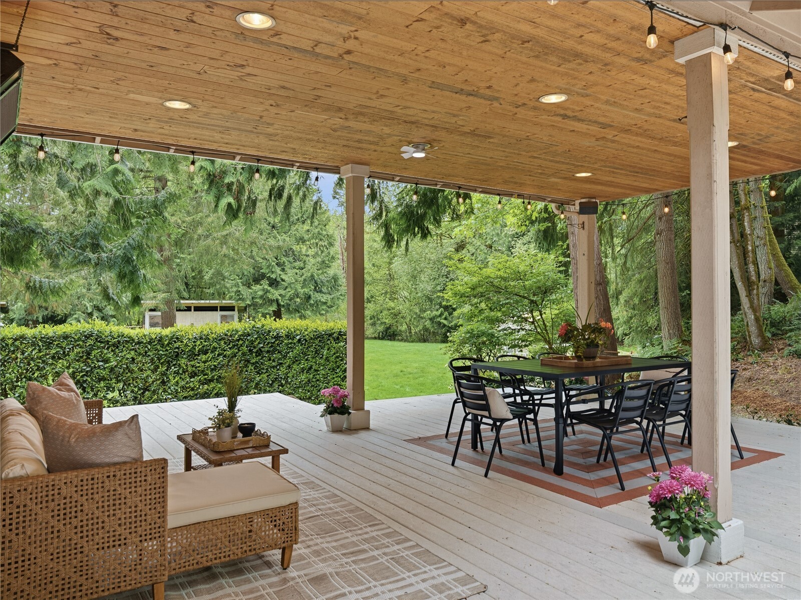 24214 SE 18th Place , Sammamish, WA 98075