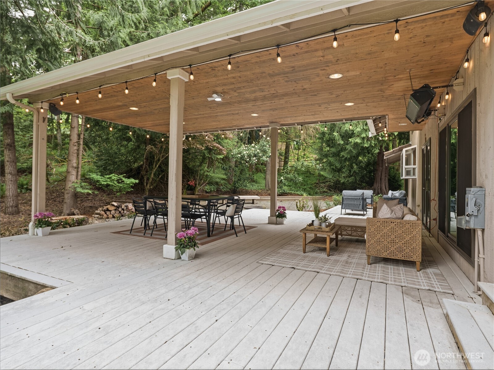 24214 SE 18th Place , Sammamish, WA 98075