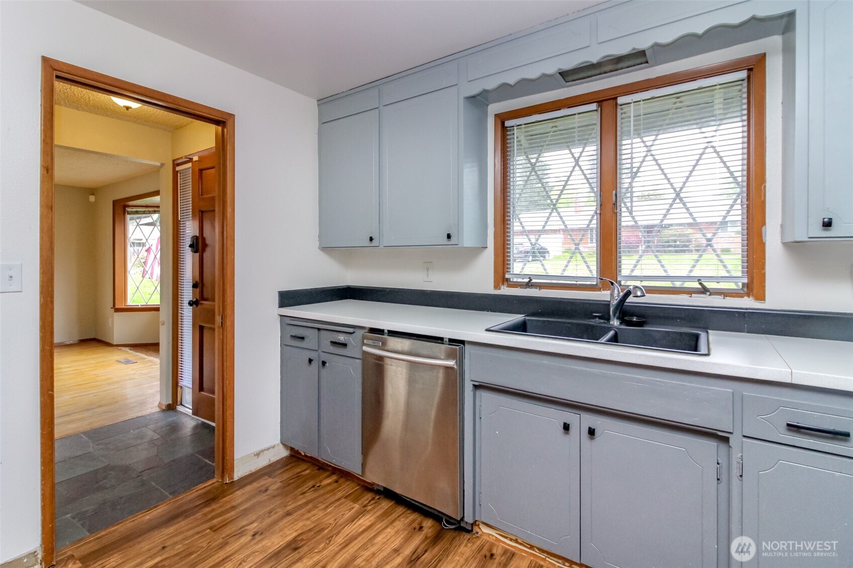 9406 Tacoma Avenue S, Tacoma, WA 98444