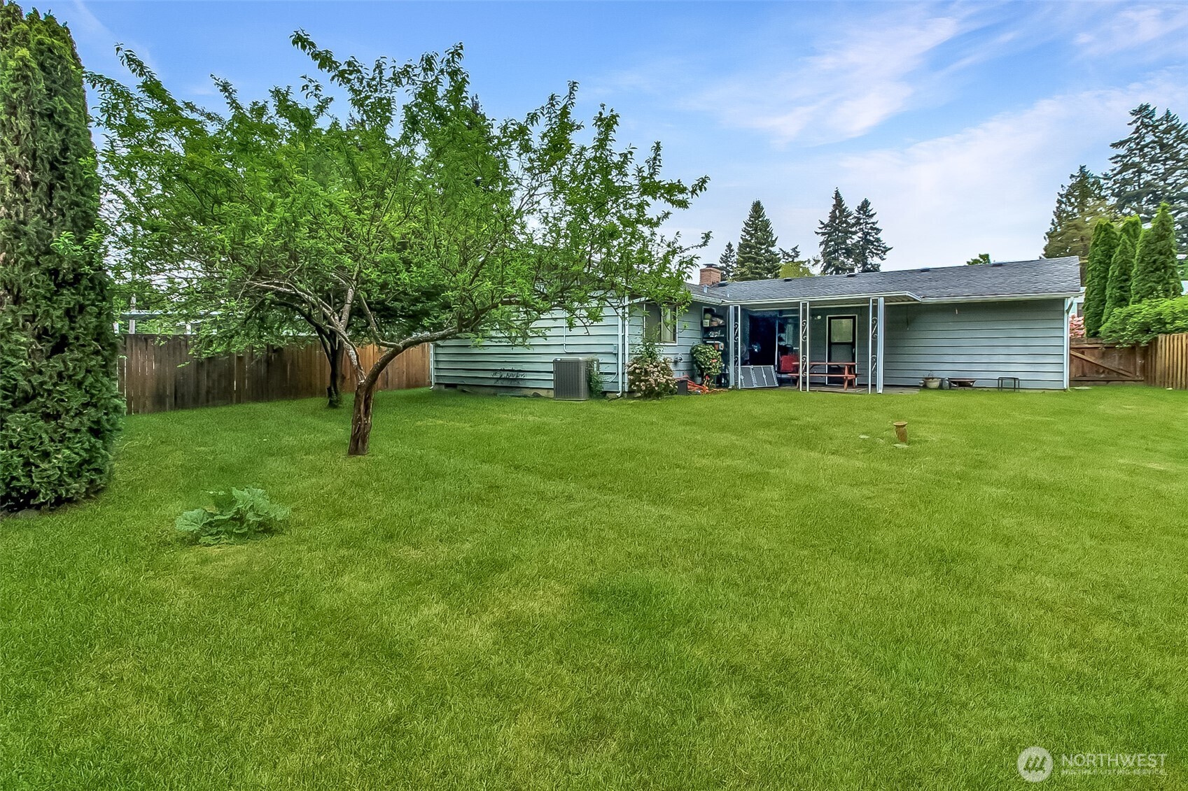 9406 Tacoma Avenue S, Tacoma, WA 98444
