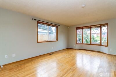 9406 Tacoma Avenue S, Tacoma, WA 98444 - Photo 8