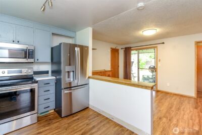 9406 Tacoma Avenue S, Tacoma, WA 98444 - Photo 10
