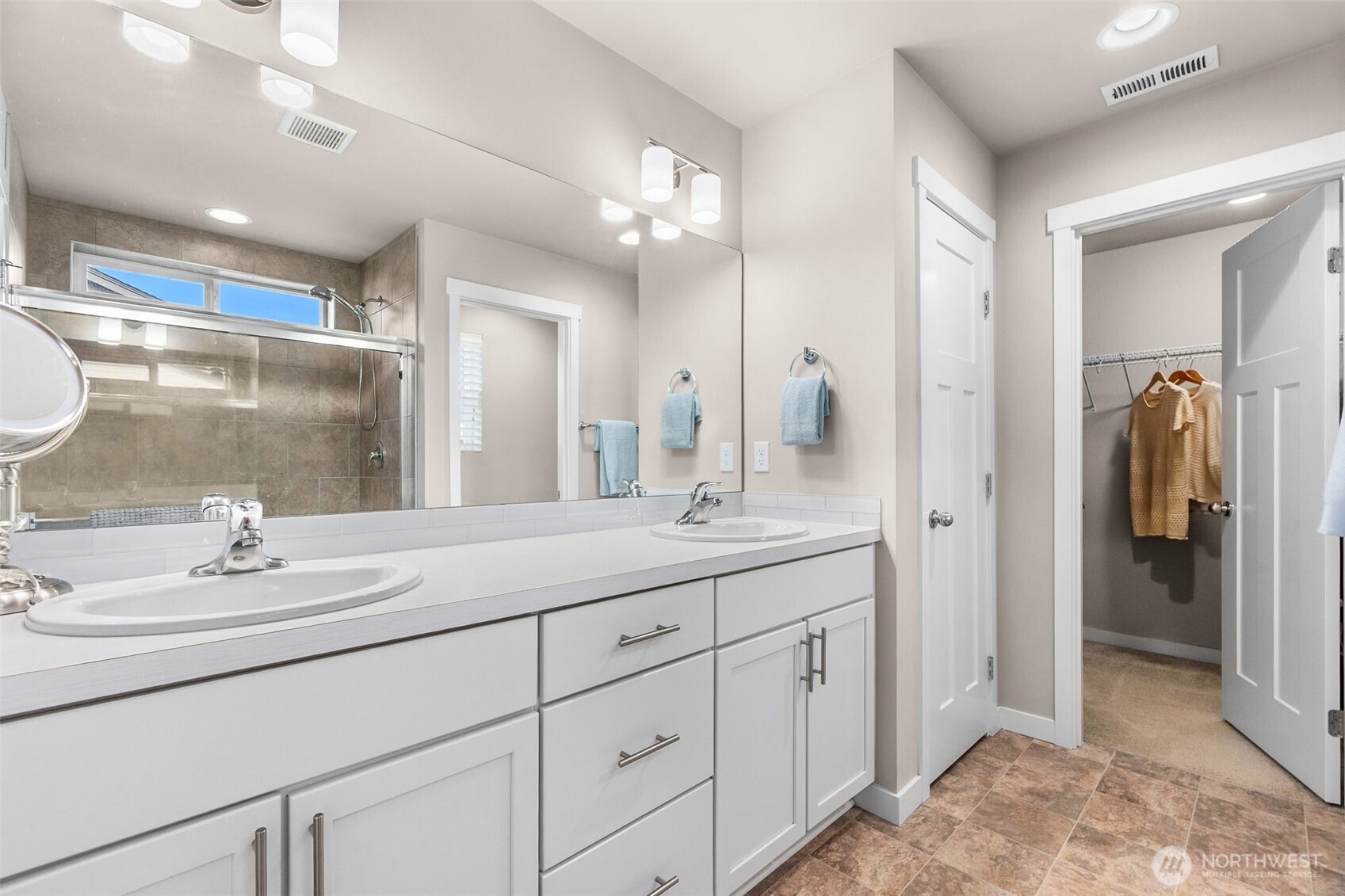 2032 Cantergrove Drive SE, Lacey, WA 98503