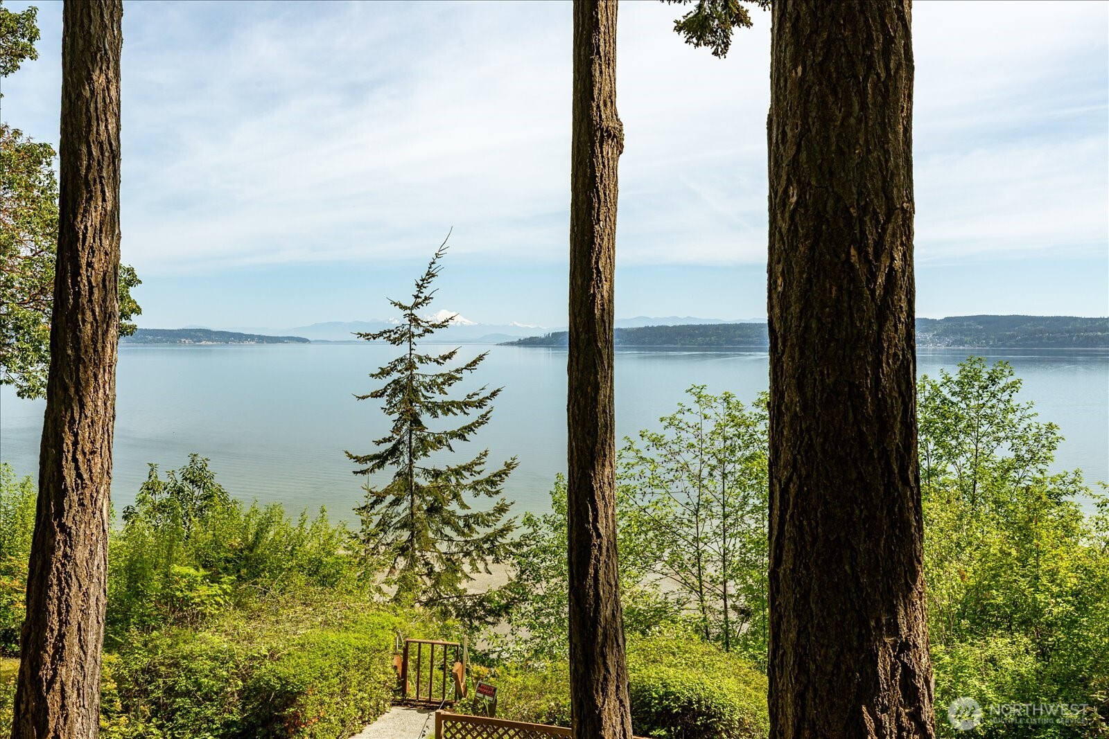 281 Harrington Road , Coupeville, WA 98239
