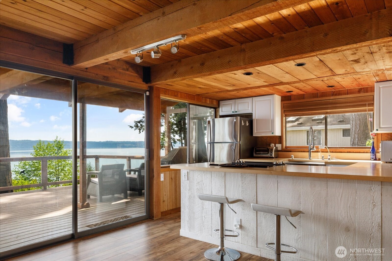 281 Harrington Road , Coupeville, WA 98239