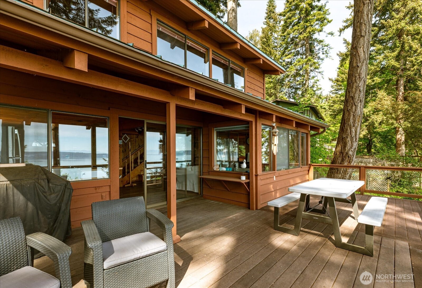 281 Harrington Road , Coupeville, WA 98239
