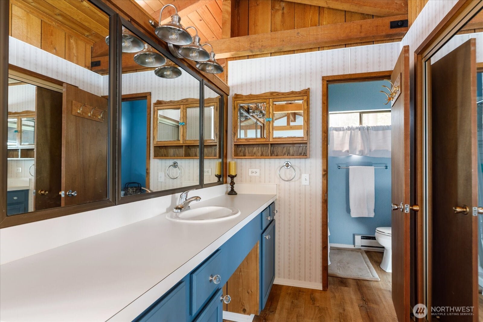 281 Harrington Road , Coupeville, WA 98239