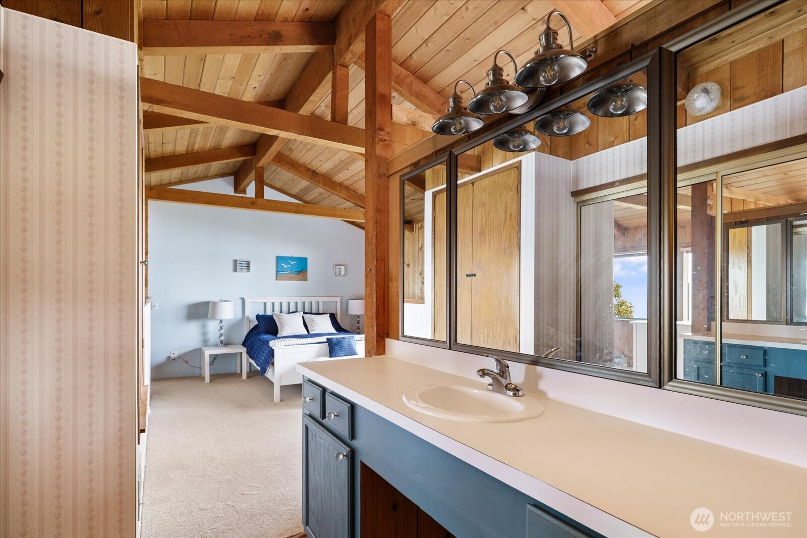 281 Harrington Road , Coupeville, WA 98239