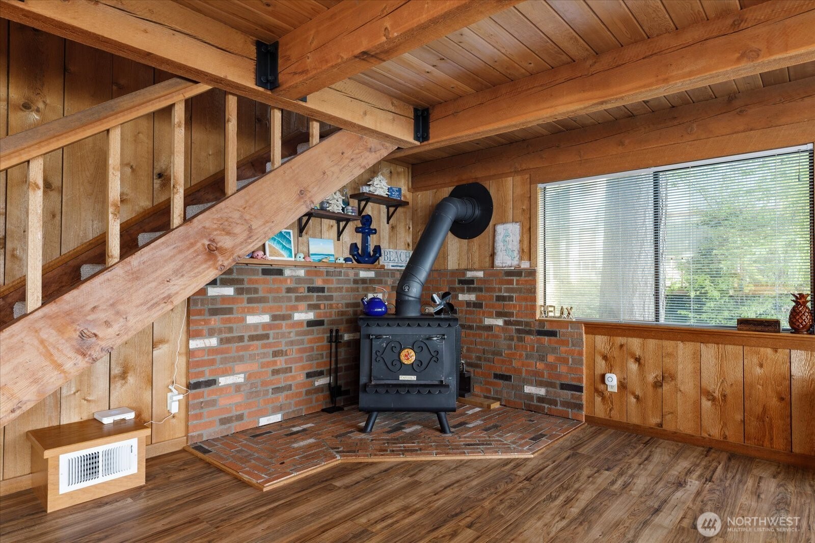 281 Harrington Road , Coupeville, WA 98239