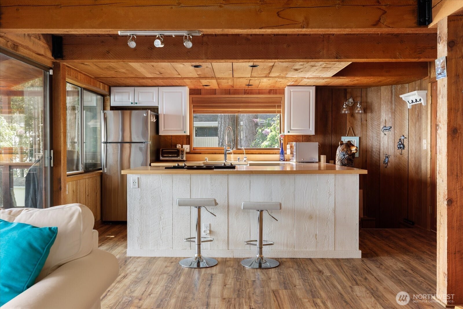 281 Harrington Road , Coupeville, WA 98239