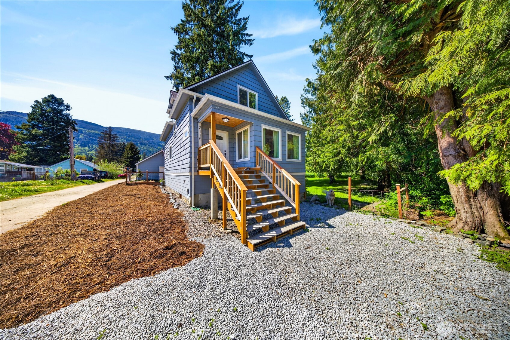 2115 Valley Highway , Deming, WA 98244-9115