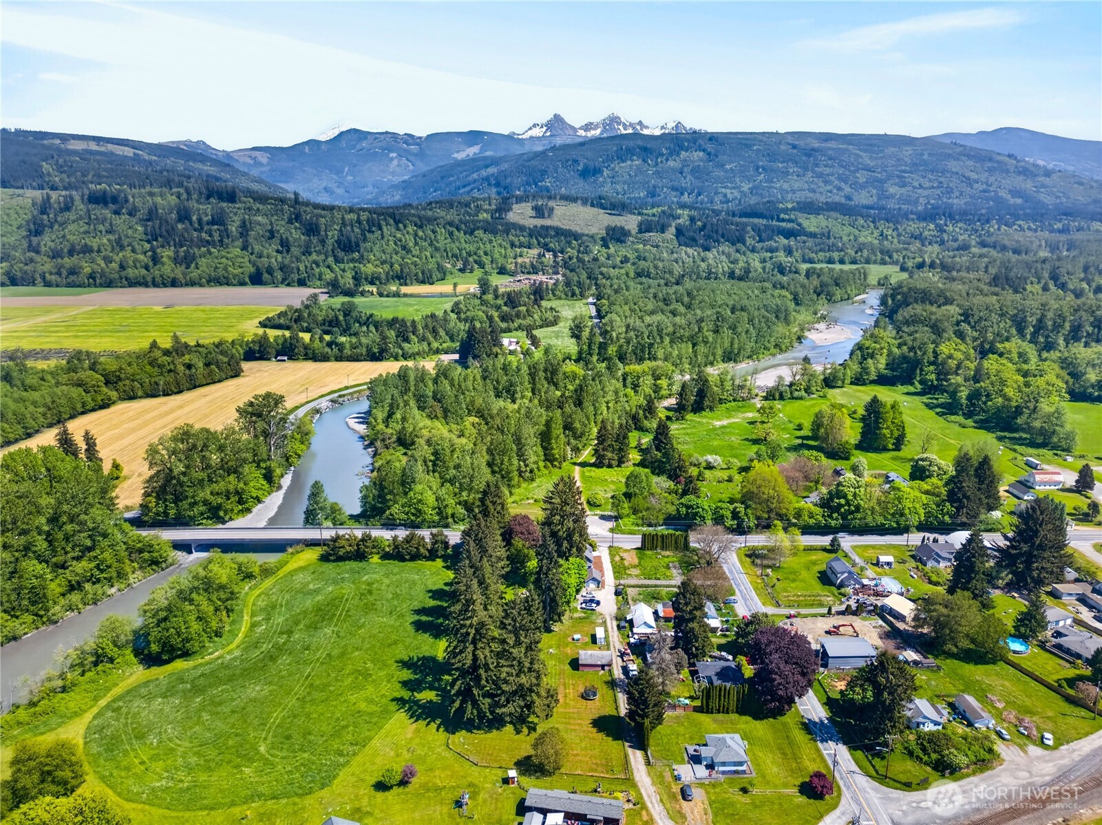 2115 Valley Highway , Deming, WA 98244-9115