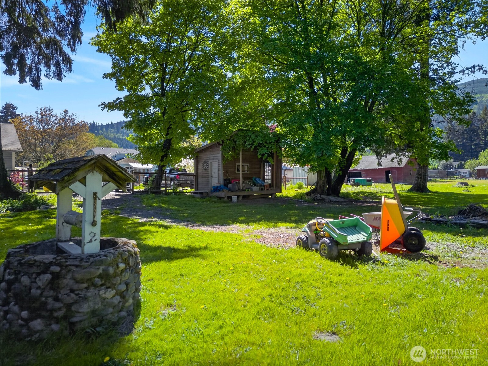 2115 Valley Highway , Deming, WA 98244-9115