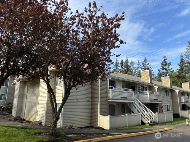 21301 52nd Avenue W #B111, Mountlake Terrace, WA 98043
