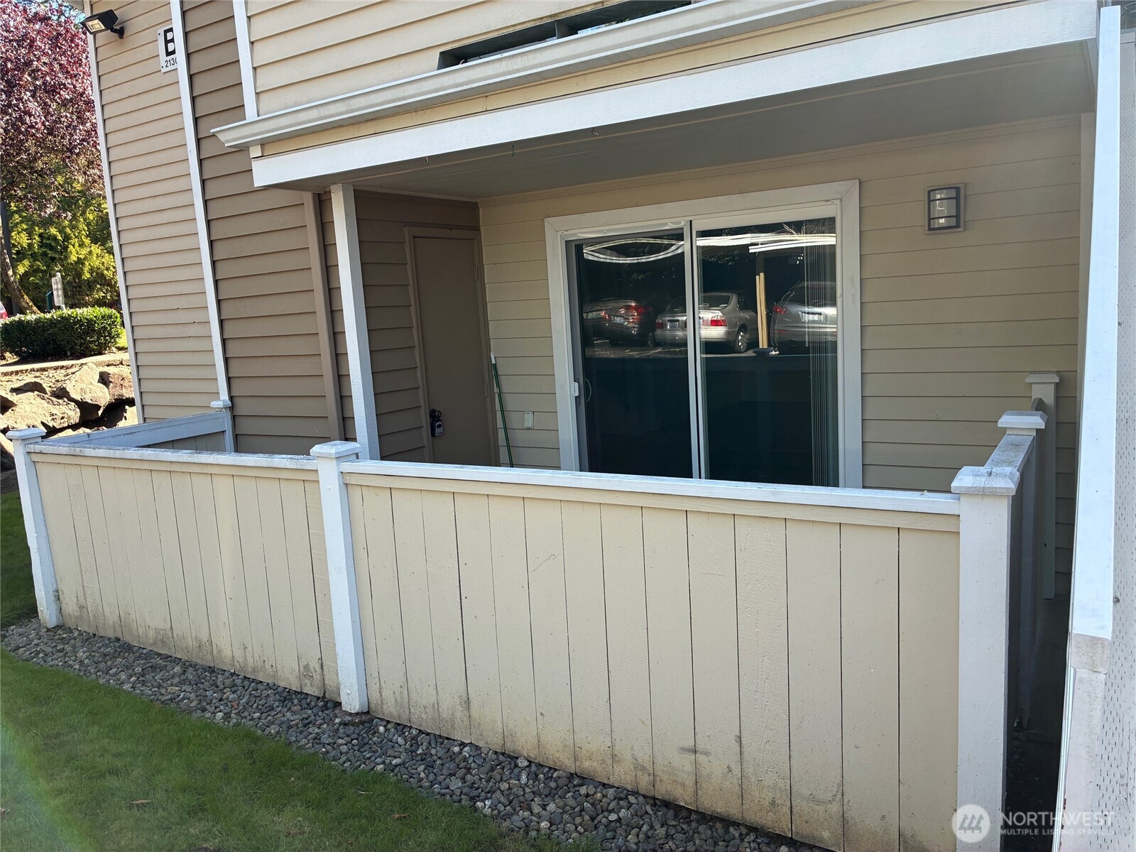 21301 52nd Avenue W #B111, Mountlake Terrace, WA 98043