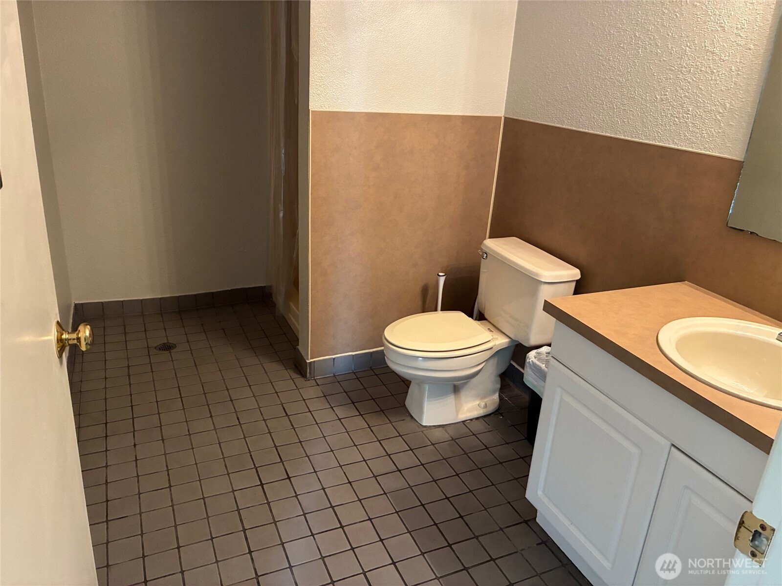 21301 52nd Avenue W #B111, Mountlake Terrace, WA 98043