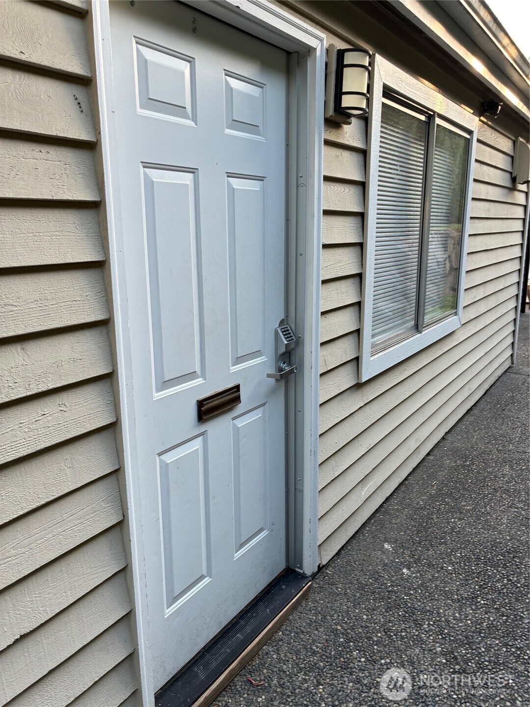 21301 52nd Avenue W #B111, Mountlake Terrace, WA 98043