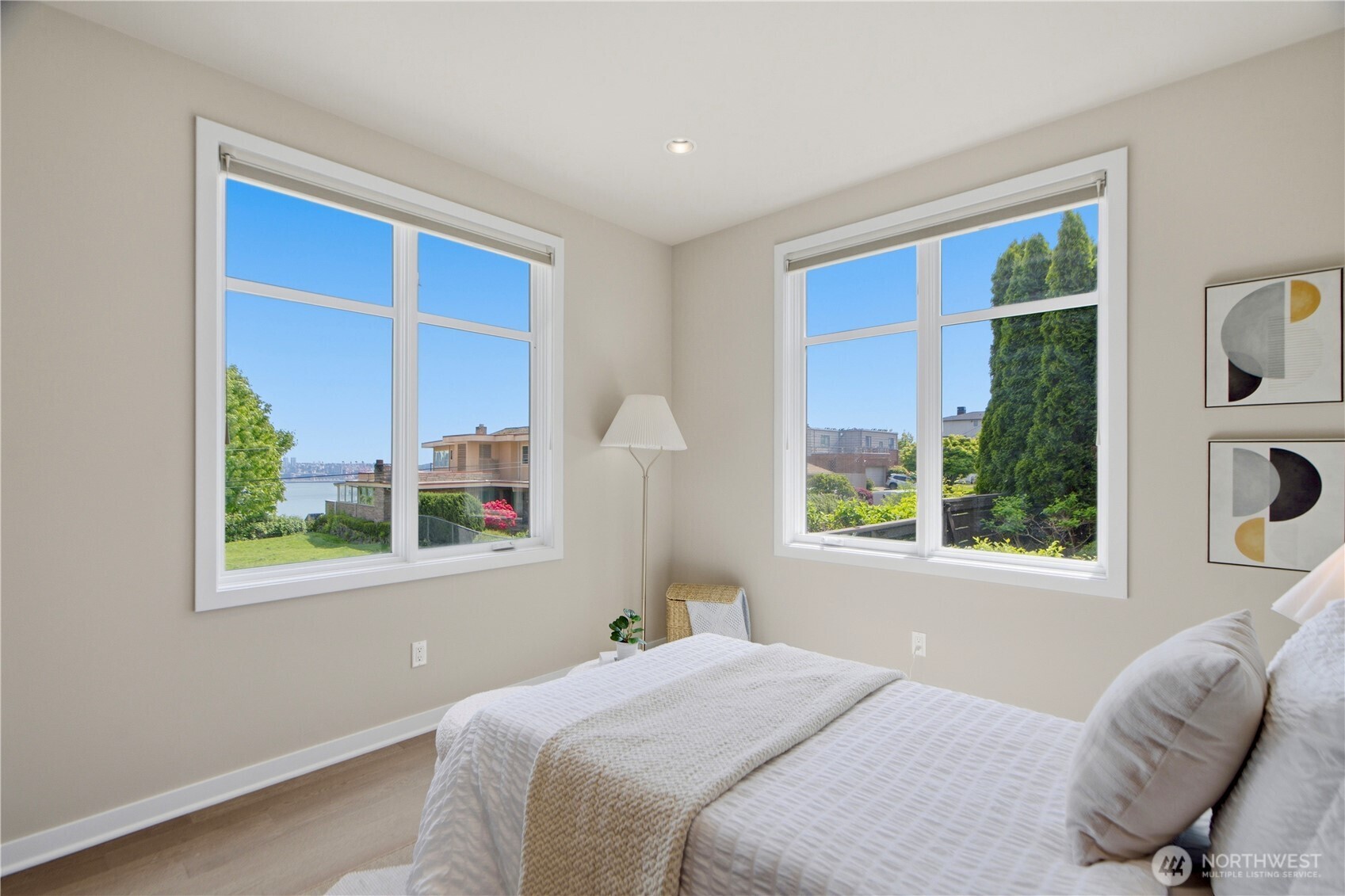 1311 Palm Avenue SW, Seattle, WA 98116