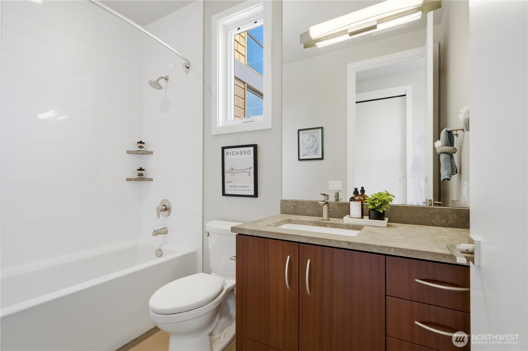 1311 Palm Avenue SW, Seattle, WA 98116