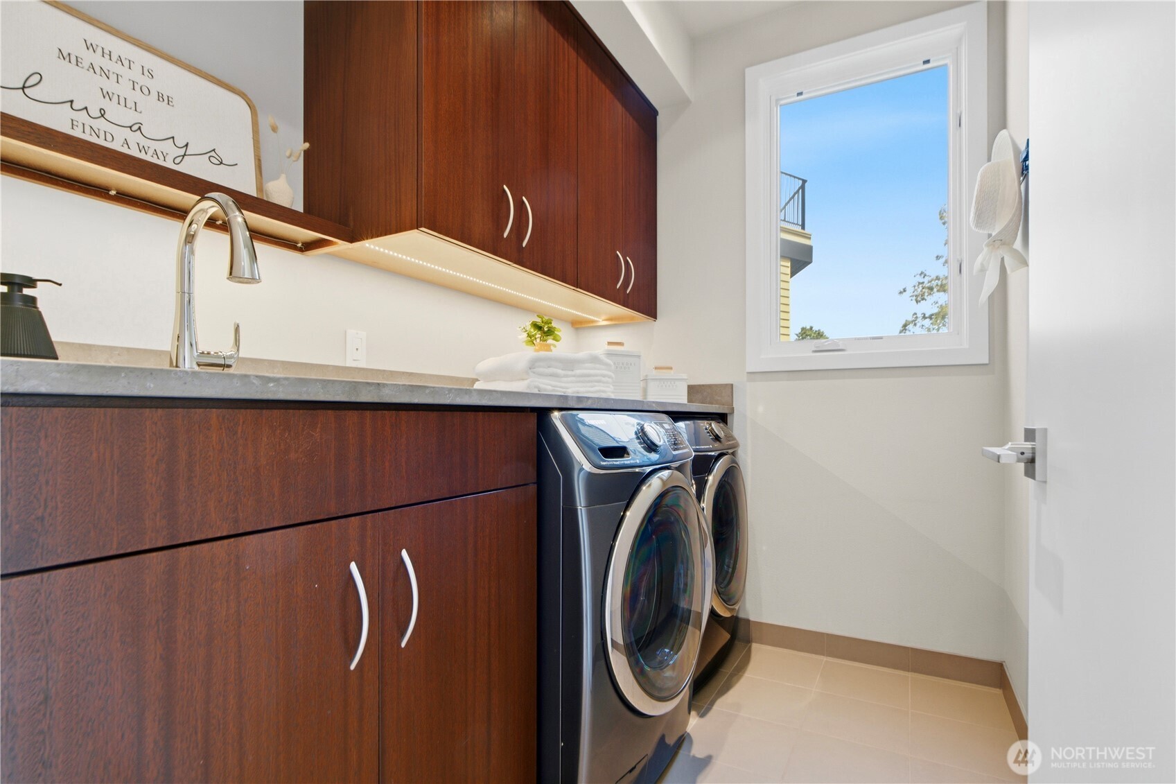 1311 Palm Avenue SW, Seattle, WA 98116