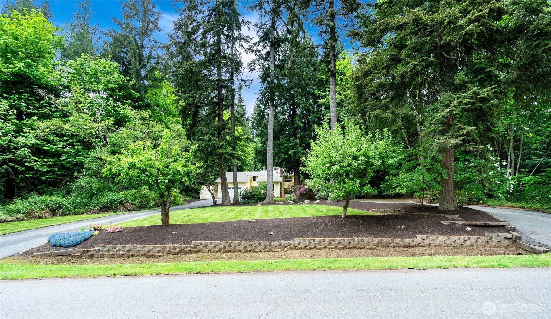 18104 NE 196th Street , Woodinville, WA 98077