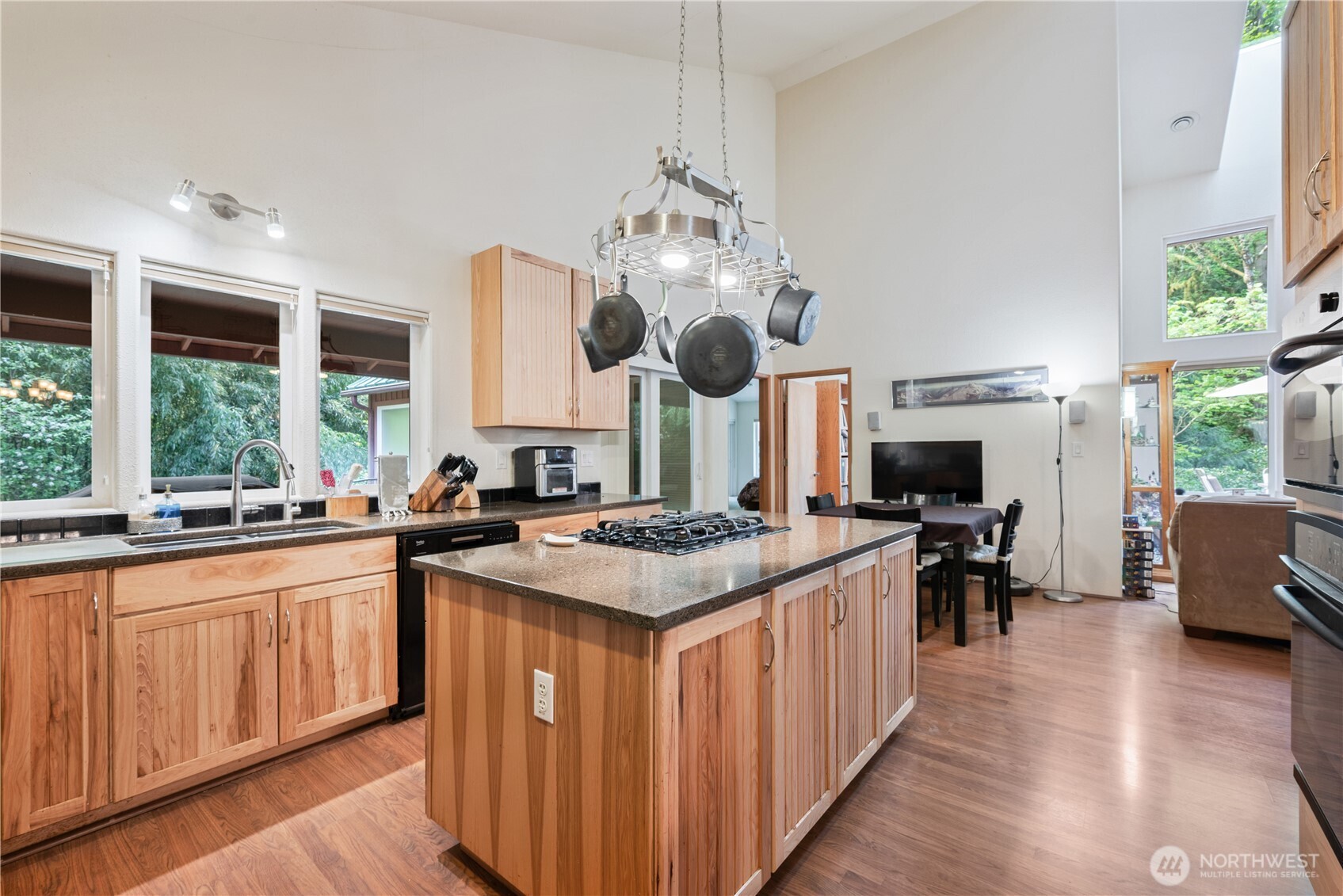 1975 Coal Creek Road , Longview, WA 98632