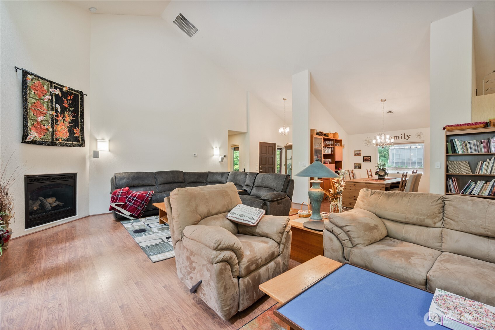 1975 Coal Creek Road , Longview, WA 98632