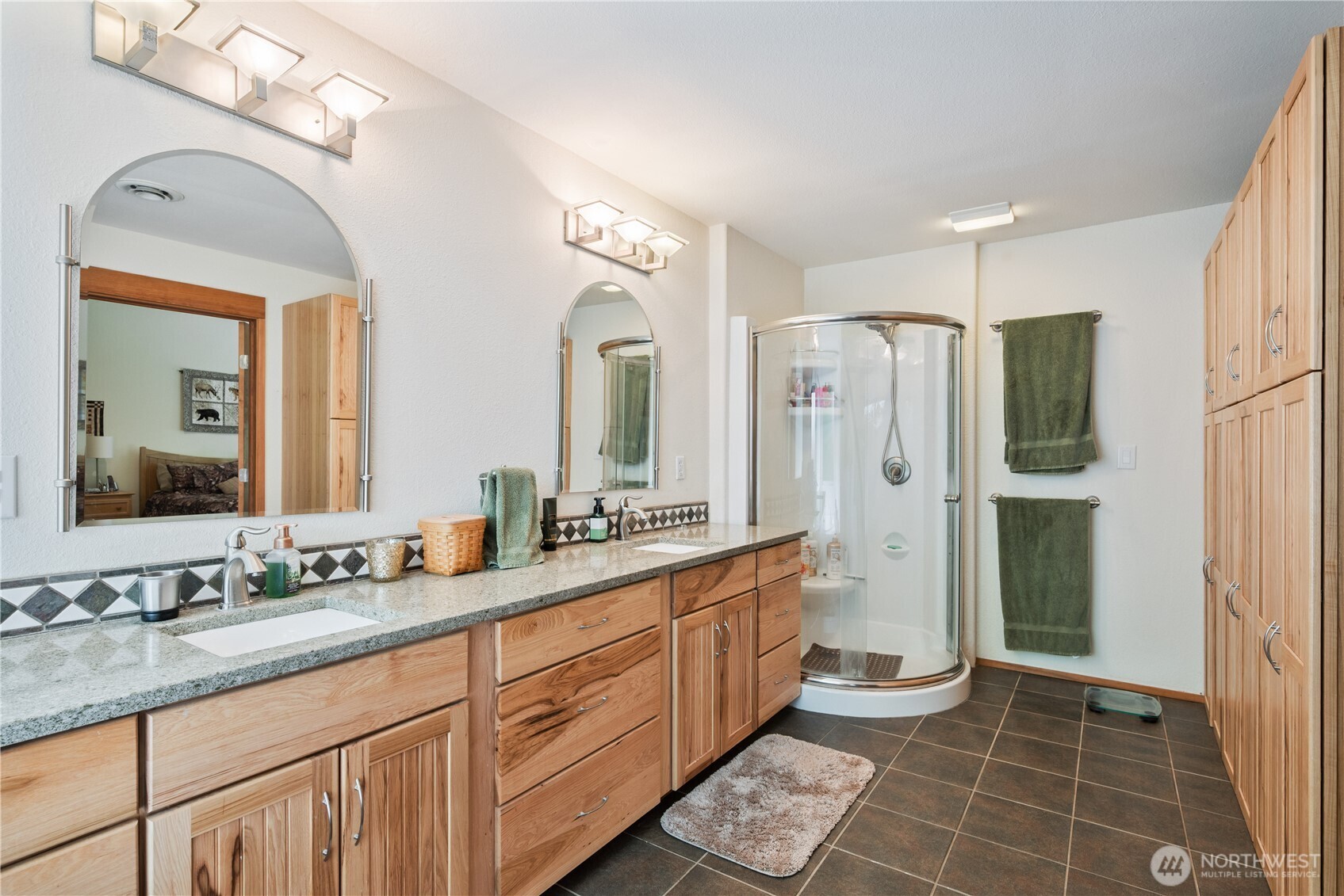 1975 Coal Creek Road , Longview, WA 98632