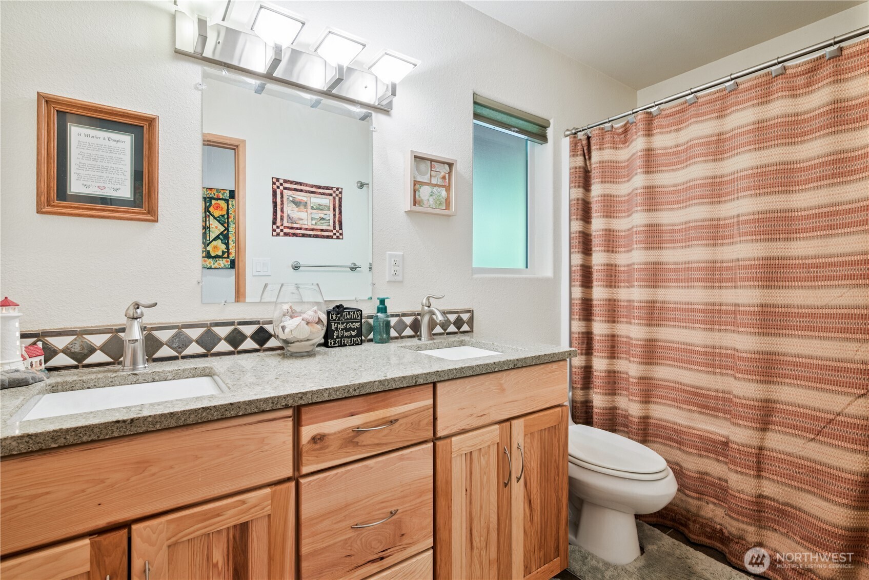 1975 Coal Creek Road , Longview, WA 98632