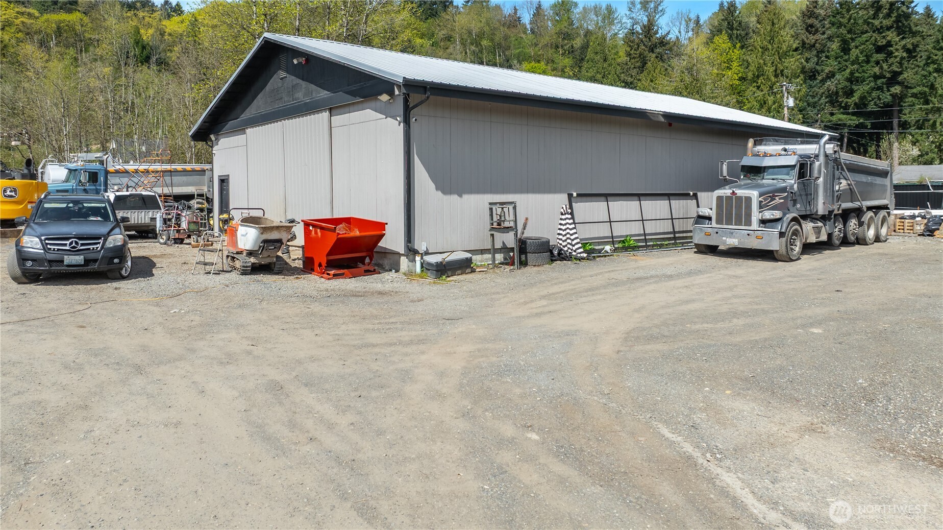37405 Pacific Highway S, Federal Way, WA 98003-7454