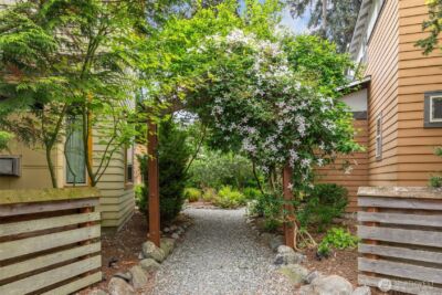 20215 15th Avenue NW #E, Shoreline, WA 98177 - Photo 2