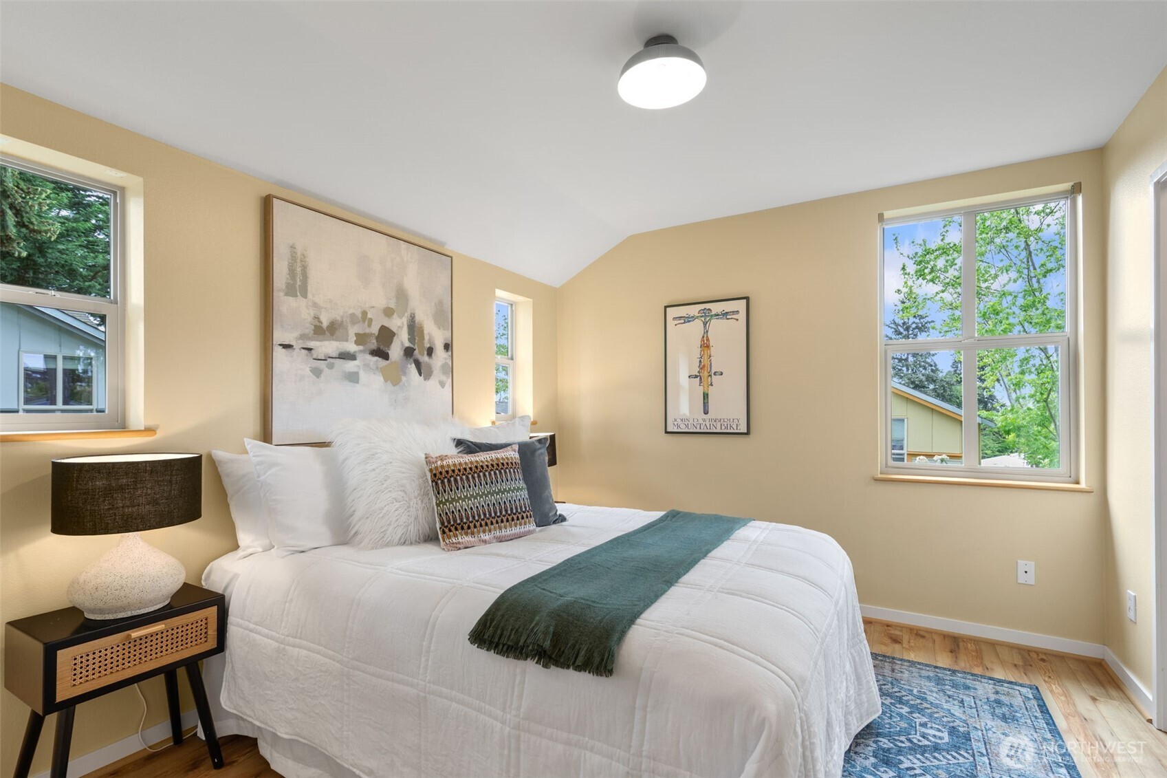 20215 15th Avenue NW #E, Shoreline, WA 98177