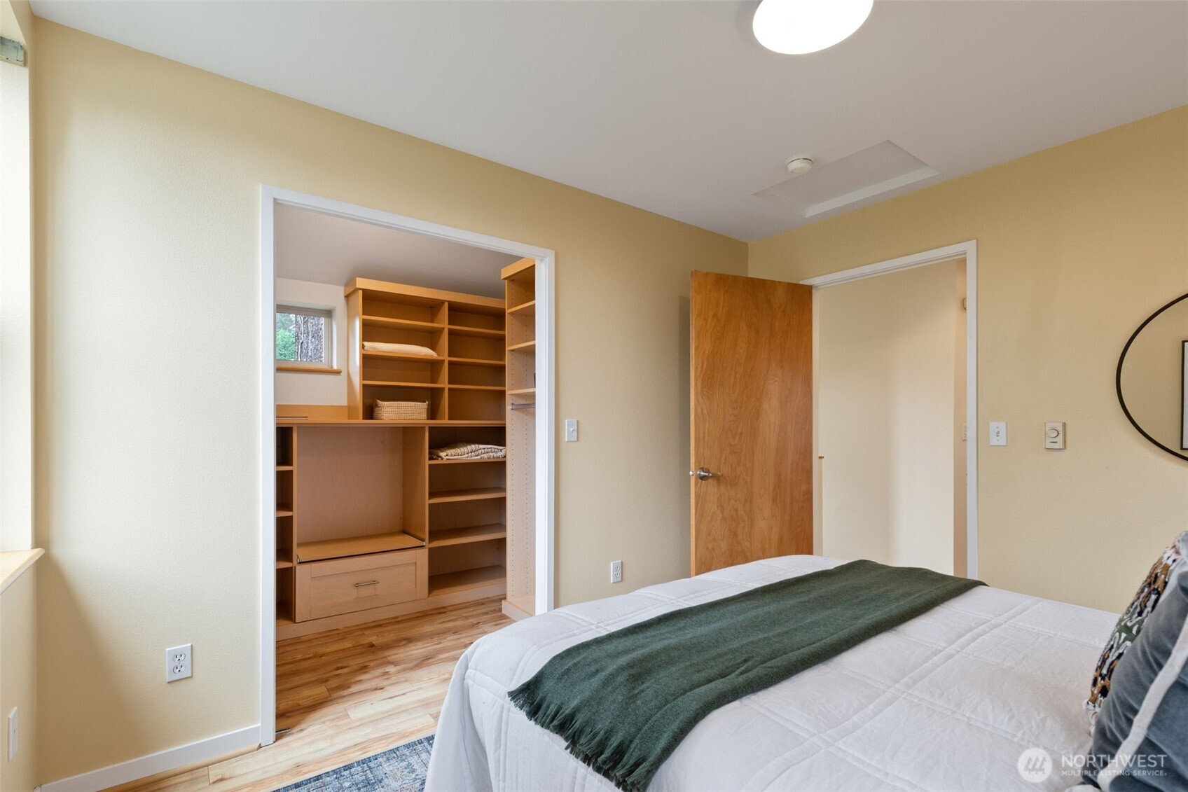 20215 15th Avenue NW #E, Shoreline, WA 98177