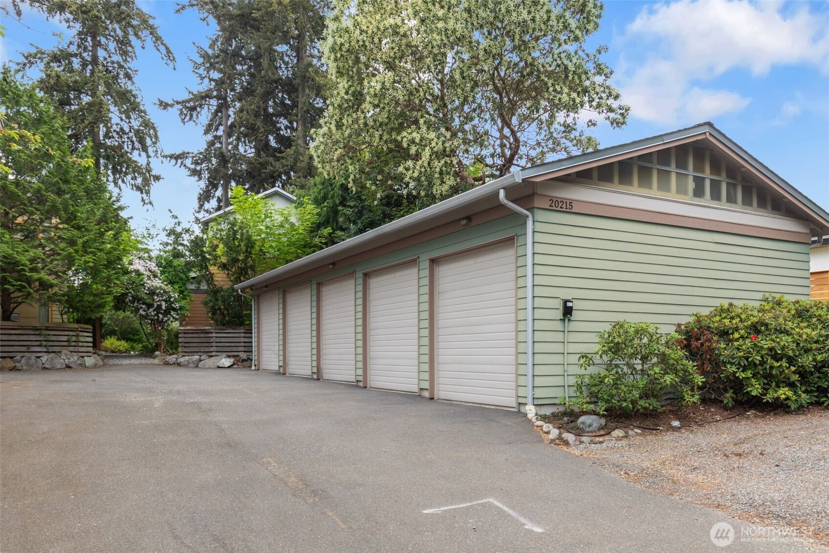 20215 15th Avenue NW #E, Shoreline, WA 98177