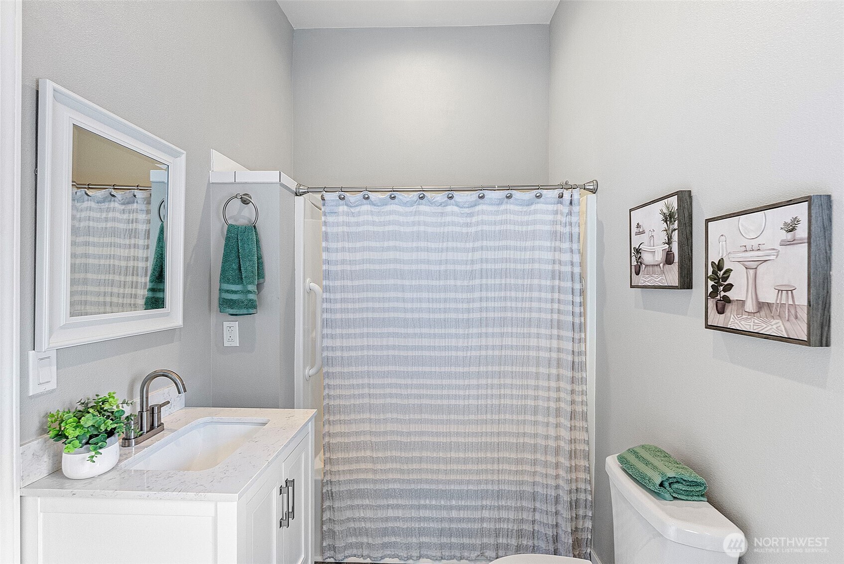 5149 NW Viewpoint Lane , Bremerton, WA 98312