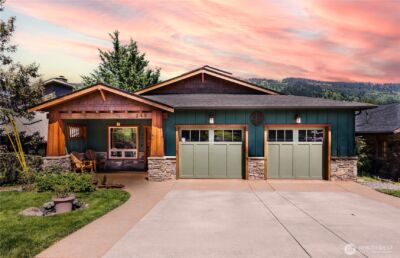 246 Shallow Shore Road , Bellingham, WA 98229