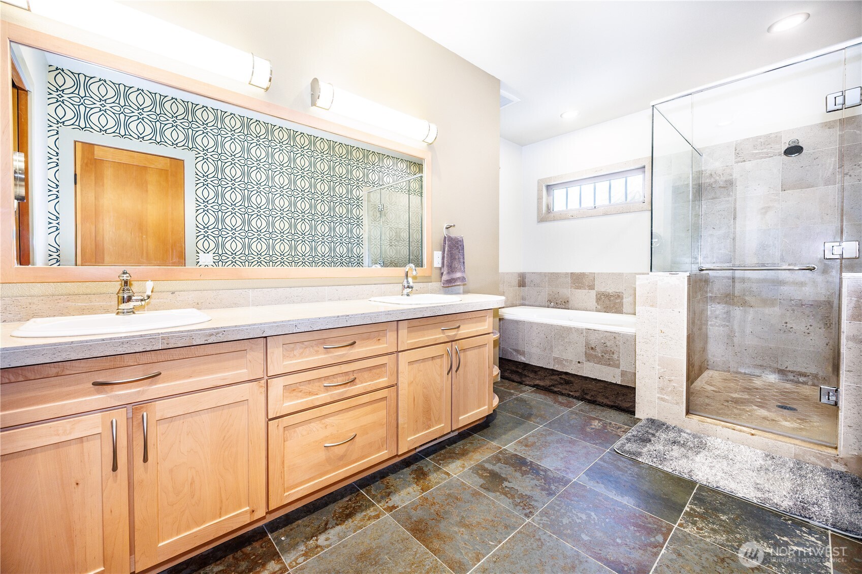 246 Shallow Shore Road , Bellingham, WA 98229