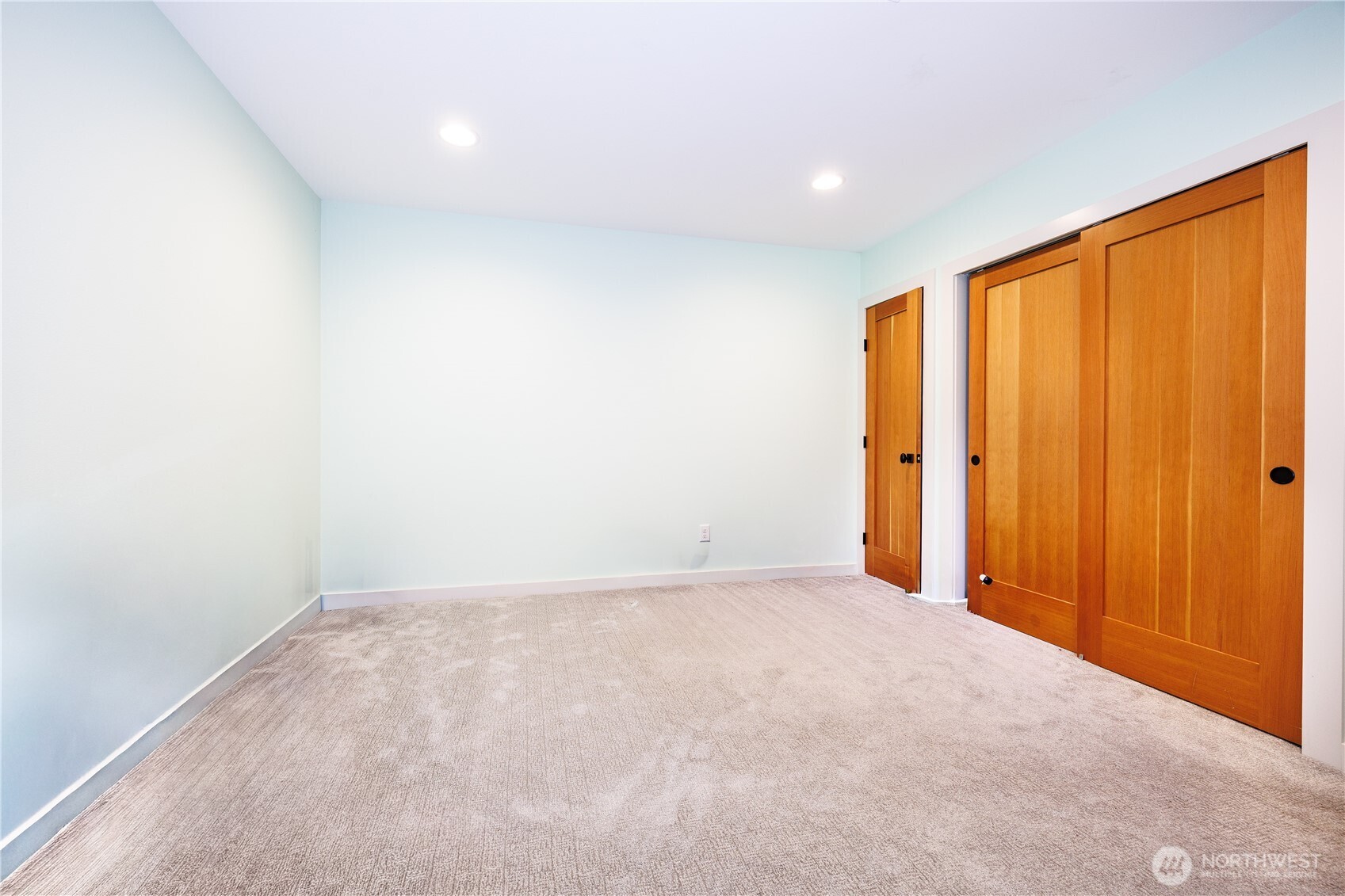 246 Shallow Shore Road , Bellingham, WA 98229