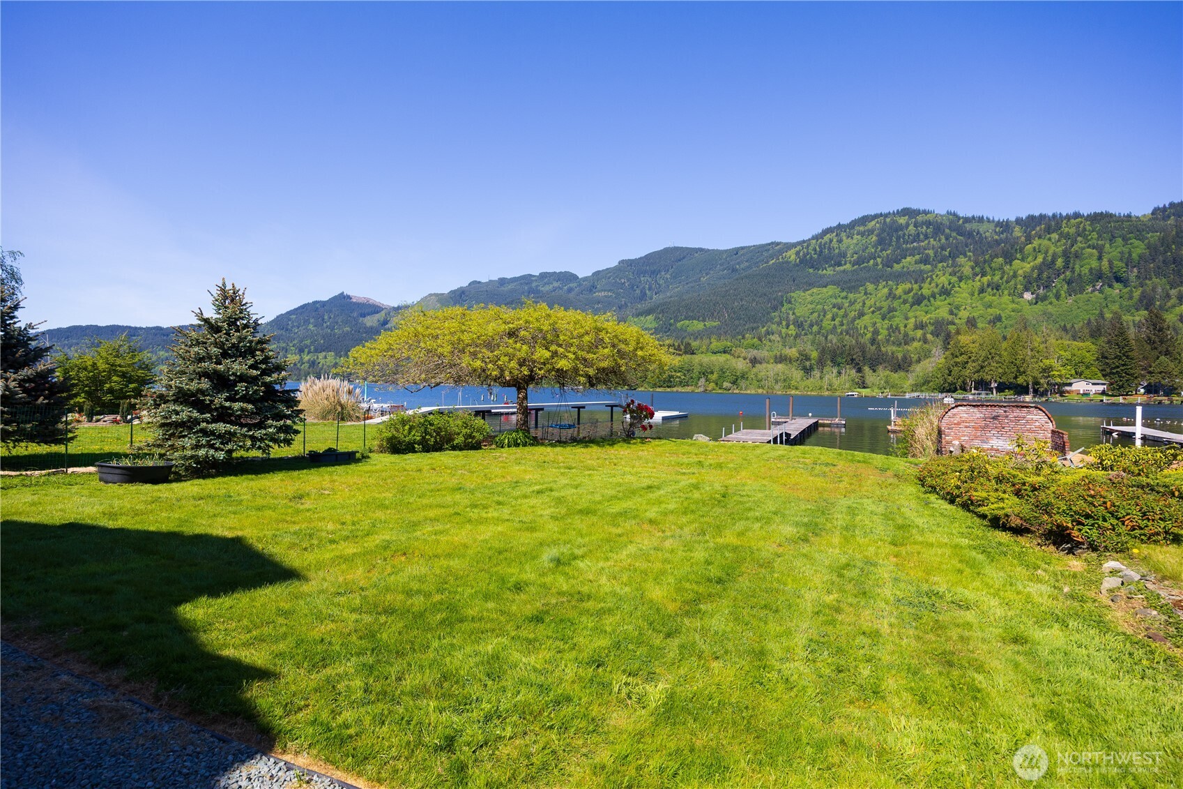 246 Shallow Shore Road , Bellingham, WA 98229