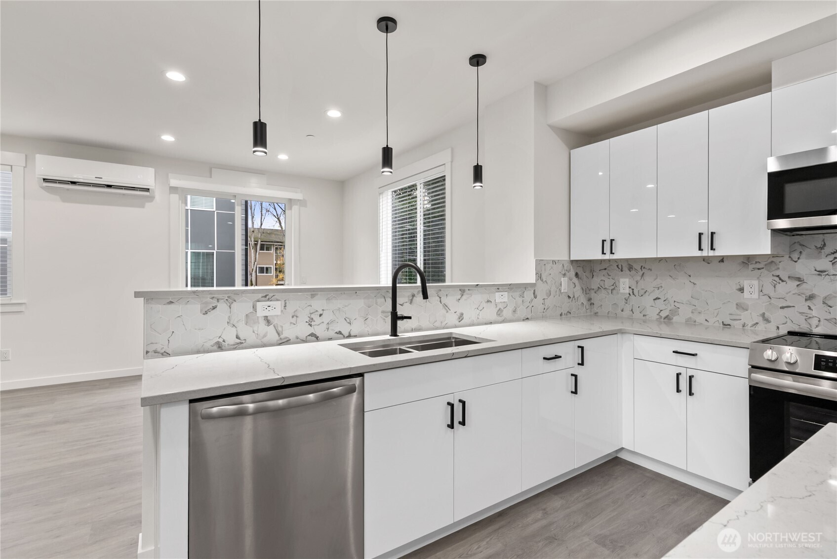 1926 S Washington Street #B206, Tacoma, WA 98405