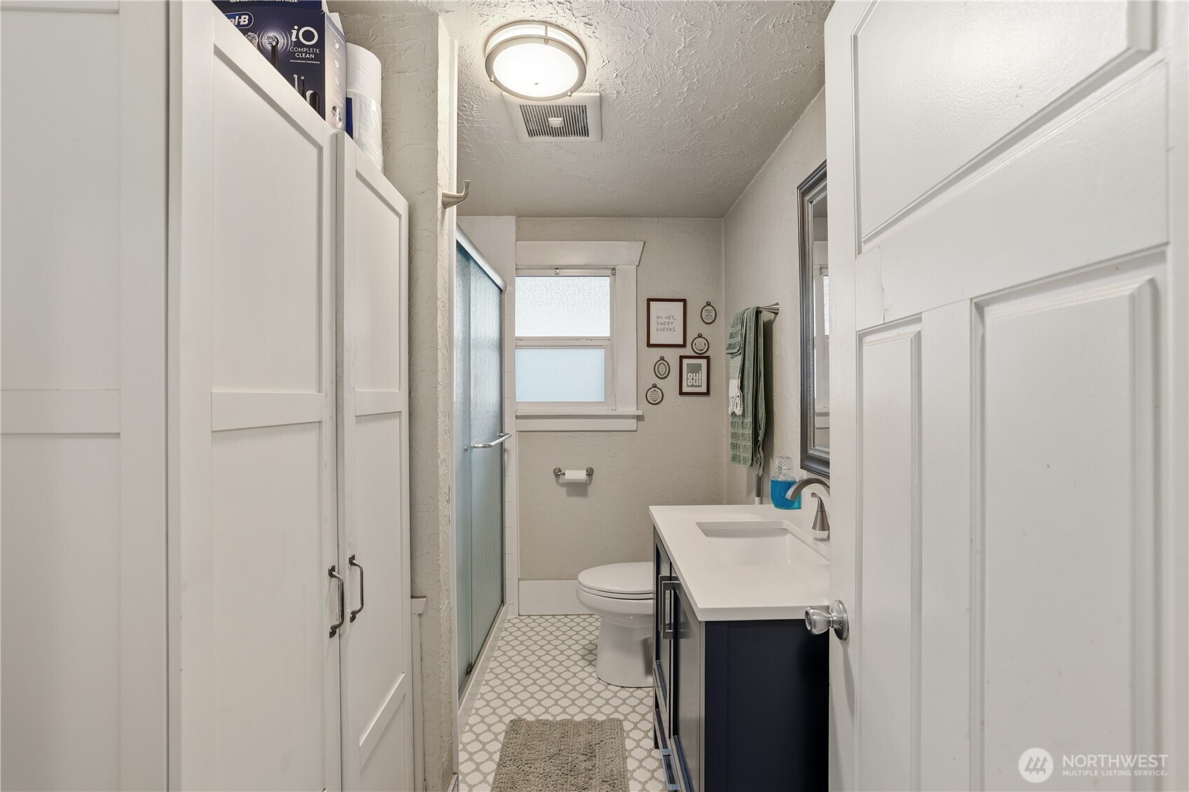 4330 Tacoma Avenue S, Tacoma, WA 98418