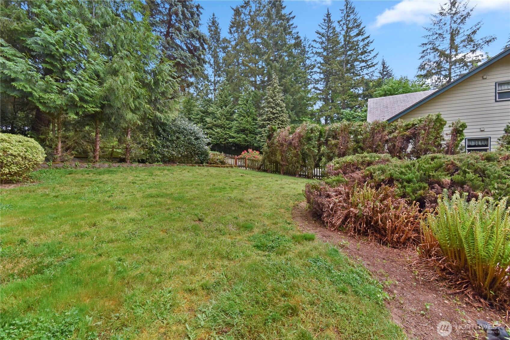 33025 E Holm Lake Drive SE, Auburn, WA 98092