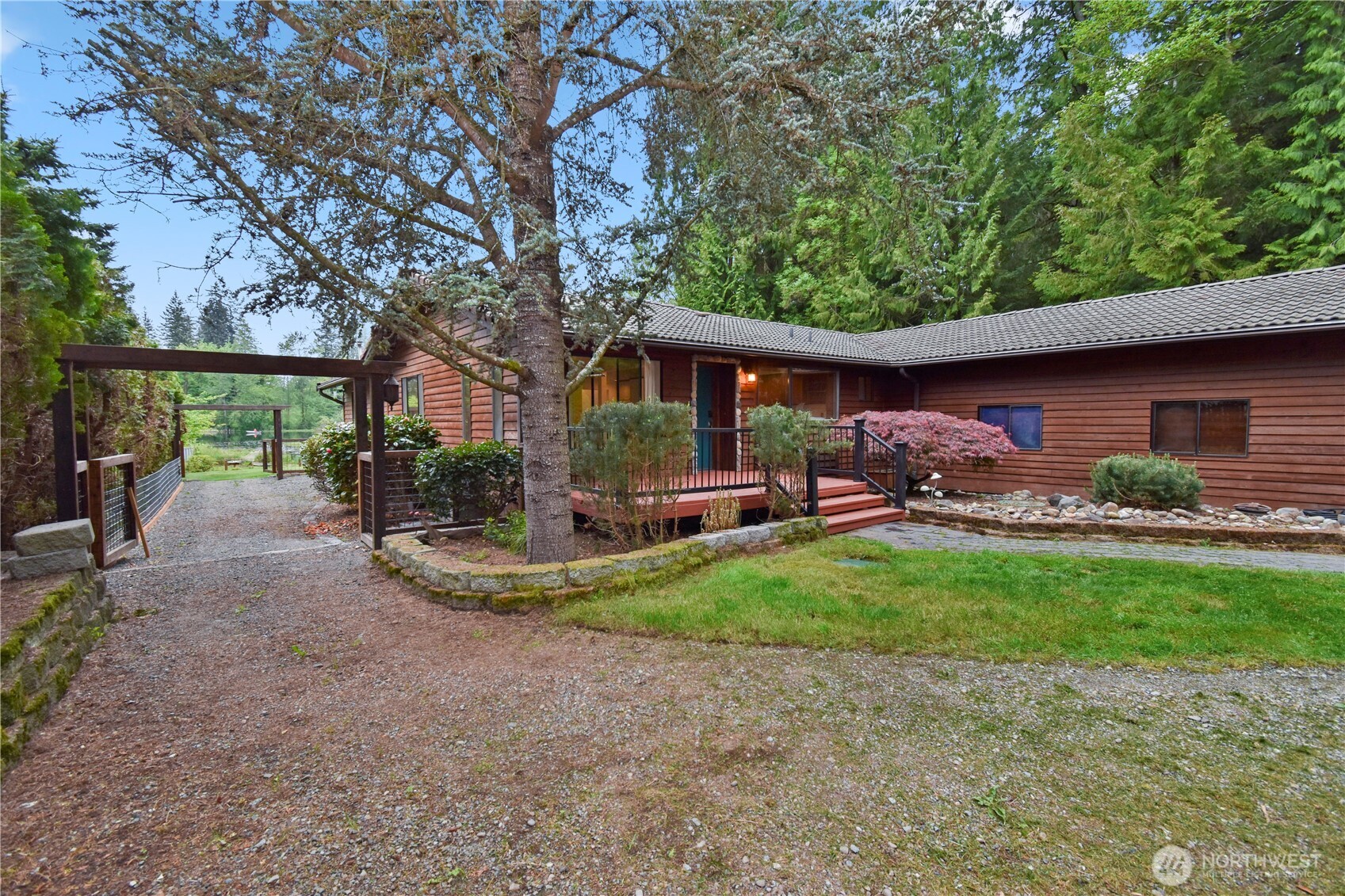 33025 E Holm Lake Drive SE, Auburn, WA 98092