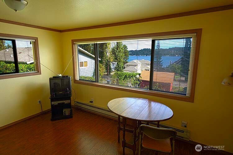 1357 Jacobson Boulevard , Bremerton, WA 98310