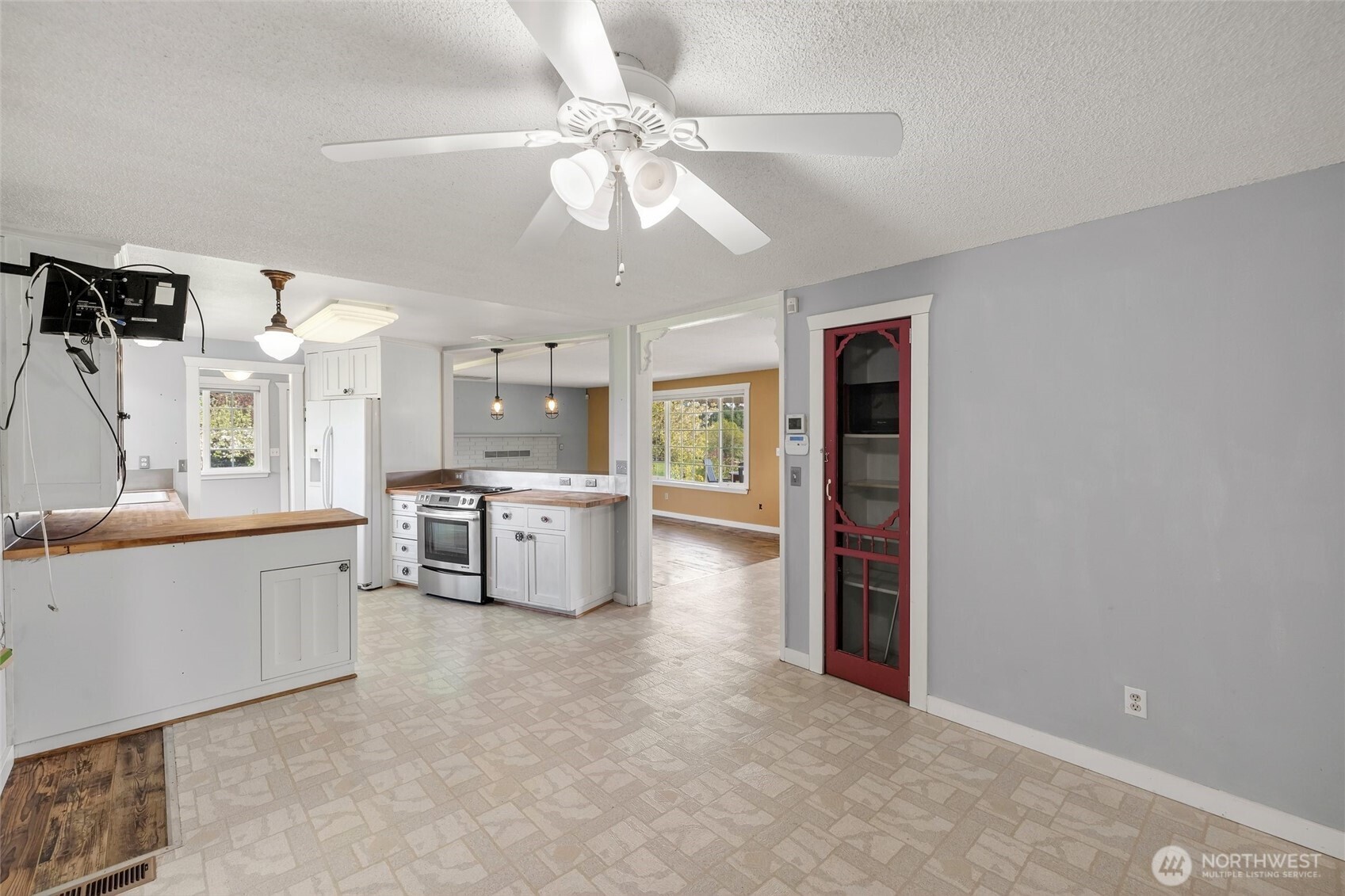11103 13th Street E, Edgewood, WA 98372