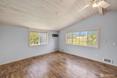 11103 13th Street E, Edgewood, WA 98372 - Photo 14