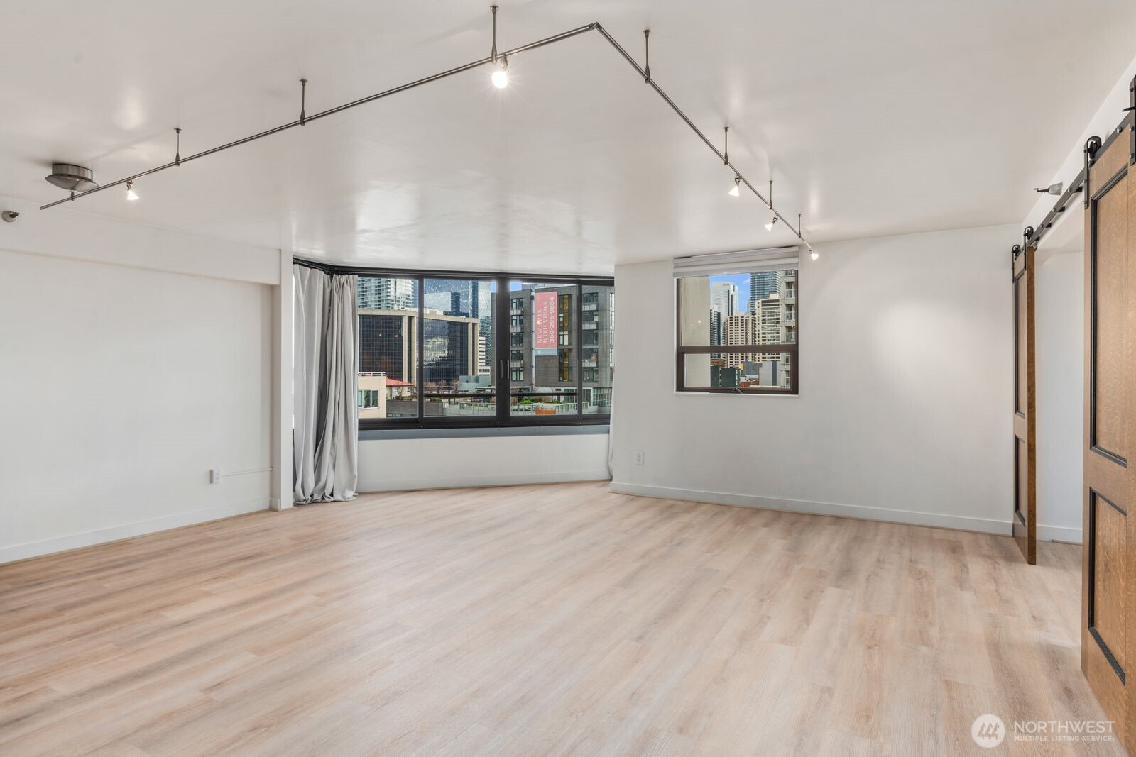 2621 2nd Avenue #1001, Seattle, WA 98121